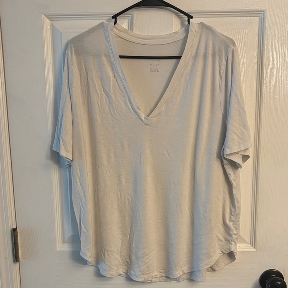a new day Tops - V-Neck Tee